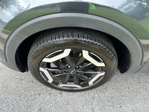 Certified 2024 Kia Telluride S w/ S Sunroof Package AWD/4WD image 30