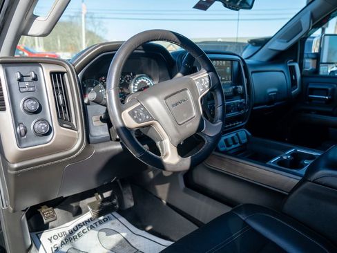 Used 2018 GMC Sierra 2500 Denali w/ Duramax Plus Package image 22
