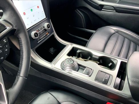 Used 2022 Ford Edge SEL w/ Convenience Package image 15