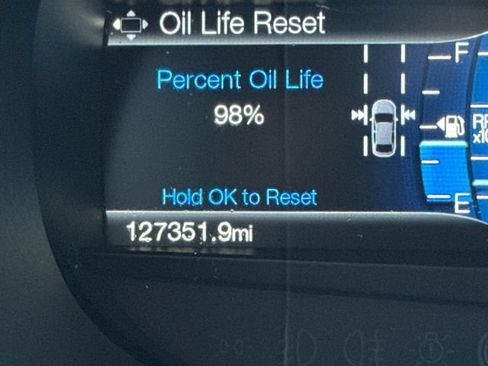 Used 2018 Ford Edge Titanium w/ Equipment Group 302A AWD/4WD image 12