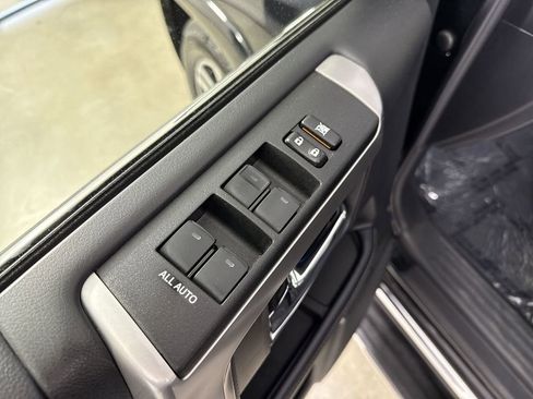 Used 2023 Toyota 4Runner Limited AWD/4WD image 34