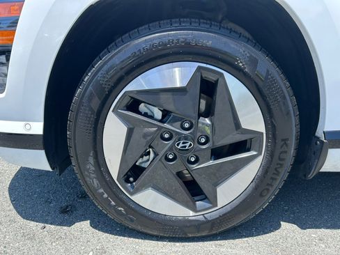 Used 2024 Hyundai Kona Limited FWD image 59