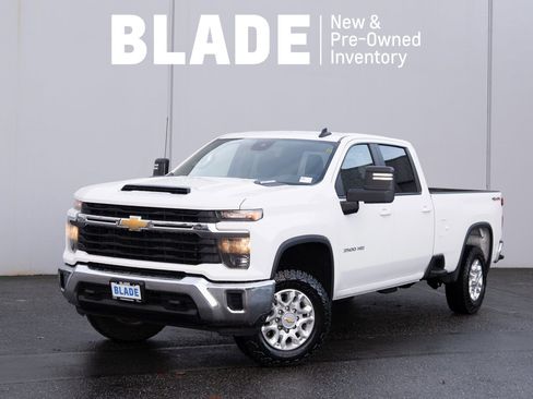Used 2024 Chevrolet Silverado 3500 LT image 1