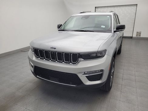 Used 2022 Jeep Grand Cherokee Limited 4xe w/ Luxury Tech Group II AWD/4WD image 15