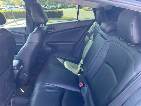 Used 2021 Toyota Prius LE FWD image 13