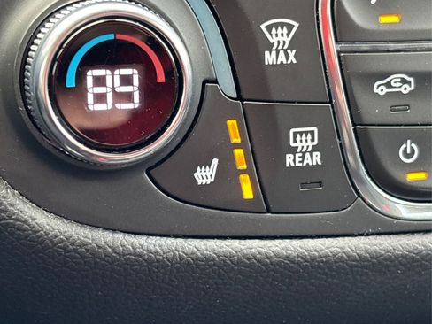 Used 2022 Chevrolet Equinox RS image 30