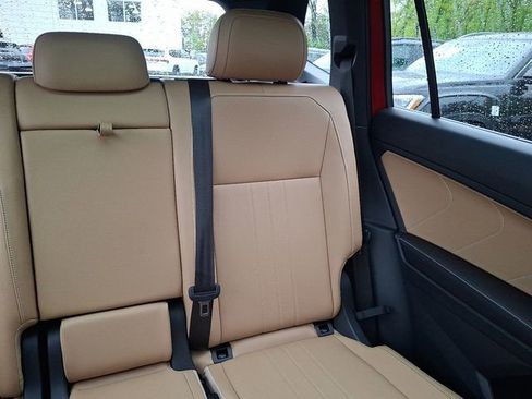 Certified 2024 Volkswagen Tiguan SE R-Line AWD/4WD image 20