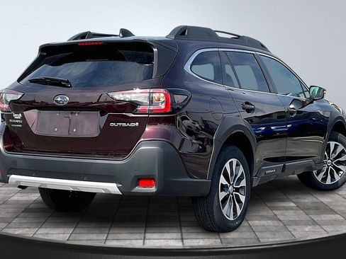Used 2023 Subaru Outback Limited AWD/4WD image 2