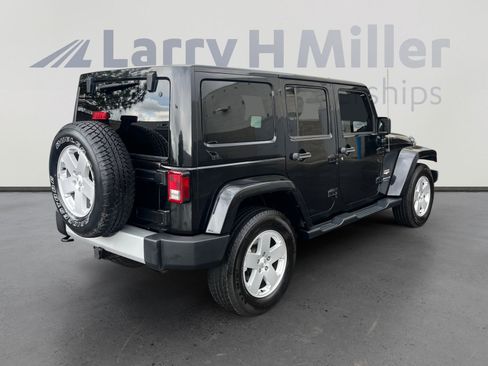 Used 2012 Jeep Wrangler Unlimited Sahara w/ Connectivity Group image 5