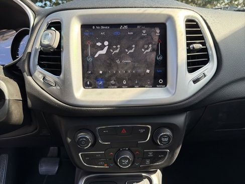 Used 2020 Jeep Compass High Altitude image 22