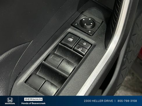 Used 2019 Toyota RAV4 LE w/ All Weather Liner Package AWD/4WD image 18