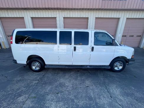 Used 2014 Chevrolet Express 3500 LT w/ LT Preferred Equipment Group RWD image 5