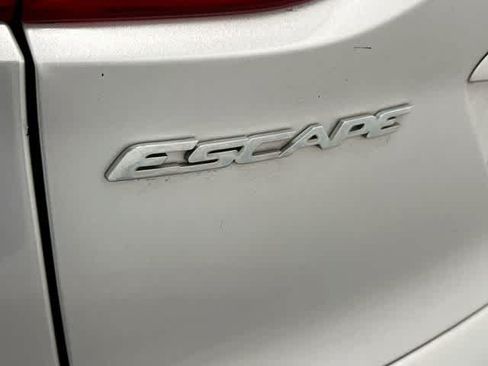 Used 2014 Ford Escape SE FWD image 25
