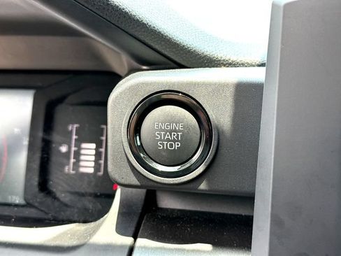 Certified 2026 Toyota Tacoma SR5 AWD/4WD image 16
