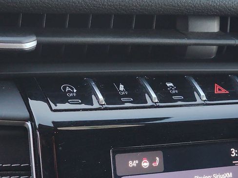 Used 2021 Jeep Grand Cherokee L Laredo w/ Luxury Tech Group I image 25