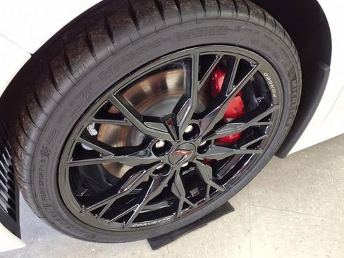 New 2025 Chevrolet Corvette Stingray w/ Z51 Performance Package image 15