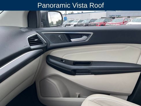Used 2017 Ford Edge Titanium w/ Technology Package AWD/4WD image 25