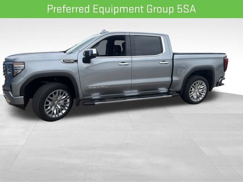Used 2025 GMC Sierra 1500 Denali w/ Technology Package AWD/4WD image 6