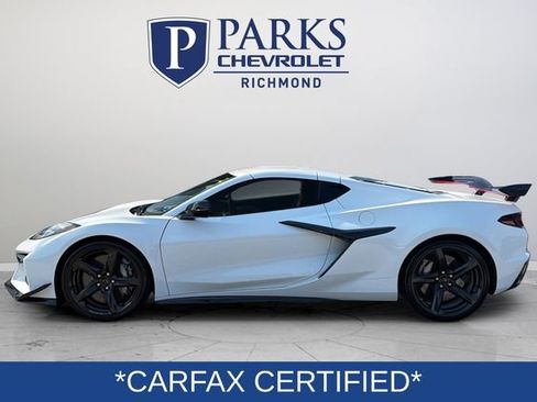 Used 2023 Chevrolet Corvette Z06 w/ Z07 Performance Package RWD image 5