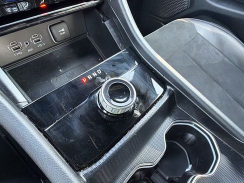 Used 2025 Jeep Grand Cherokee Altitude AWD/4WD image 32