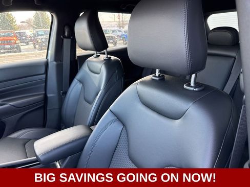 New 2026 Jeep Compass Latitude AWD/4WD image 24