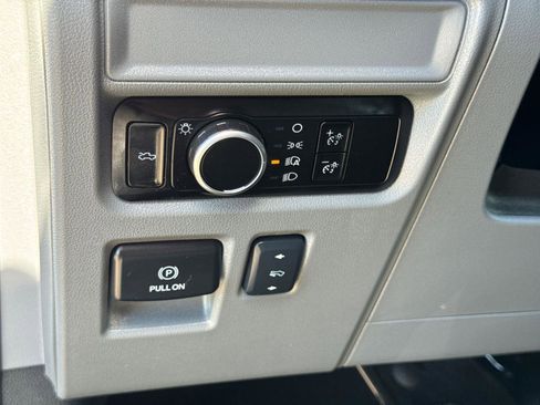 Certified 2025 Ford F150 Lightning XLT image 28