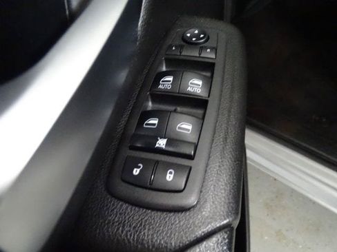 Used 2022 RAM 1500 Big Horn w/ Night Edition AWD/4WD image 10