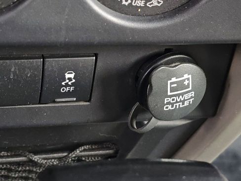 Used 2010 Jeep Wrangler Unlimited Sahara w/ Dual Top Group AWD/4WD image 13