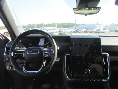 New 2026 GMC Yukon XL Denali w/ Denali Reserve Package AWD/4WD image 14