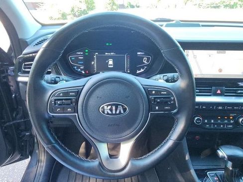 Used 2020 Kia Niro EX Premium FWD image 18