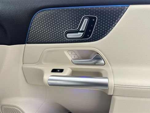 Certified 2025 Mercedes-Benz GLA 250 4MATIC image 20