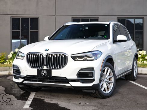Used 2023 BMW X5 xDrive40i AWD/4WD image 2
