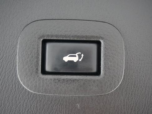 Used 2017 Nissan Armada SL RWD image 30