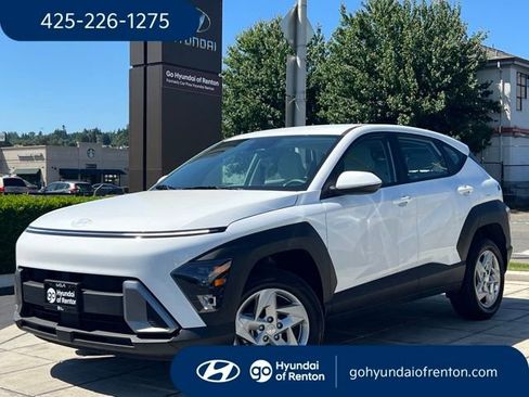 Certified 2025 Hyundai Kona SE AWD/4WD image 1