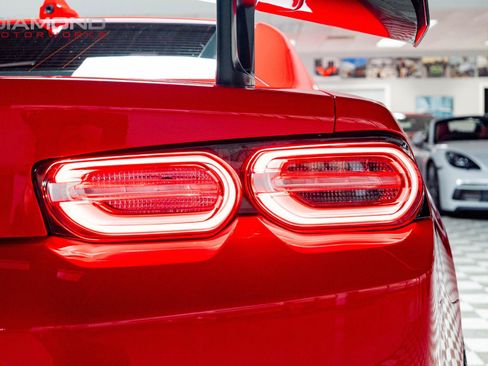 Used 2021 Chevrolet Camaro ZL1 RWD image 89
