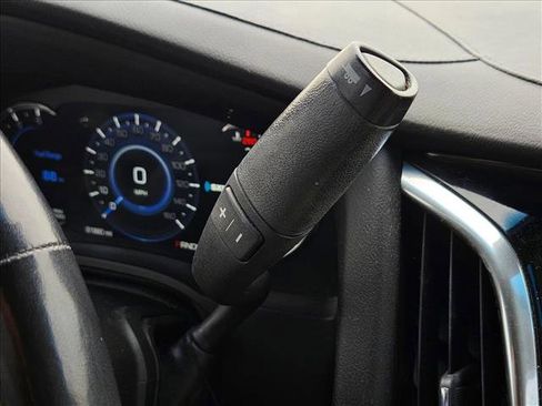 Used 2019 Cadillac Escalade Premium Luxury image 15