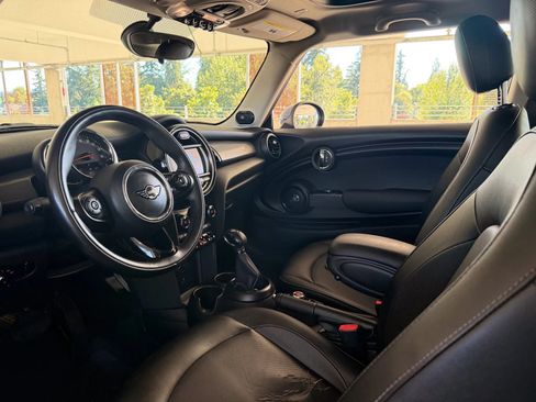 Used 2019 MINI Cooper 2-Door Hardtop FWD image 15