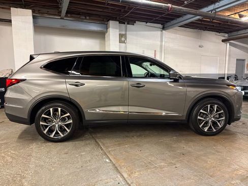 Used 2023 Acura MDX SH-AWD w/ Technology Package image 6