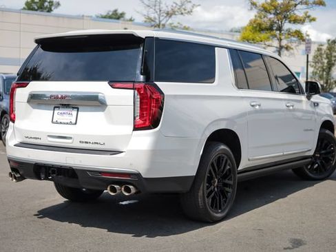 Used 2021 GMC Yukon XL Denali w/ Denali Premium Package AWD/4WD image 9
