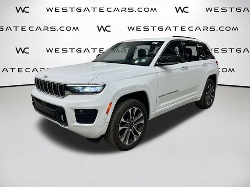 Used 2023 Jeep Grand Cherokee Overland image 1