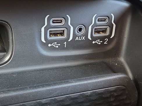 Used 2024 RAM 1500 Lone Star image 15