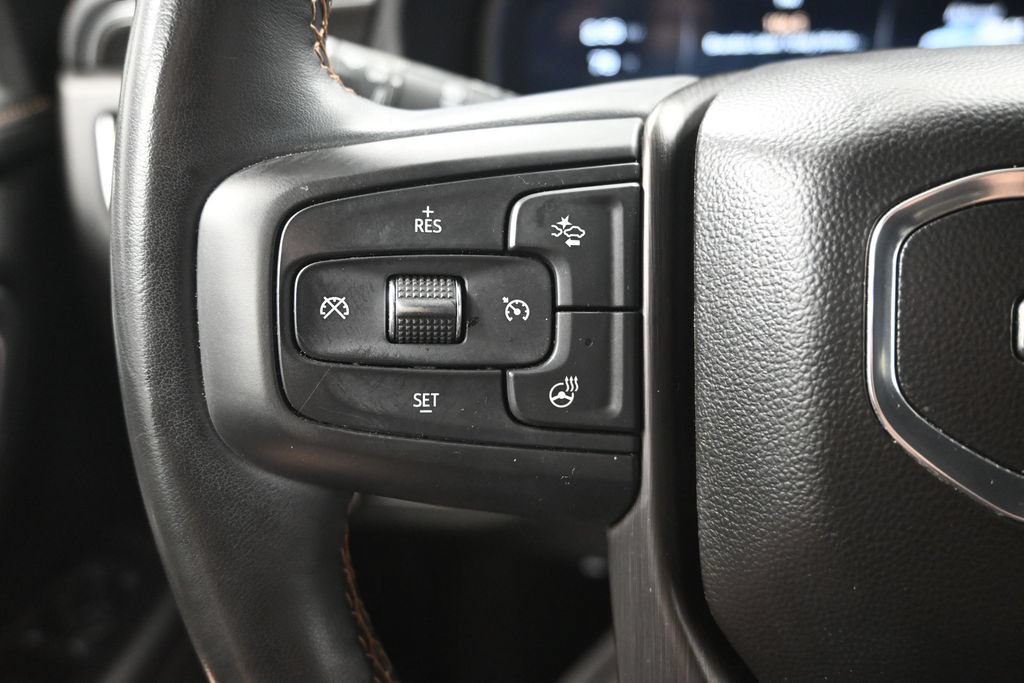 Used 2023 GMC Yukon XL AT4 w/ Technology Package AWD/4WD image 26