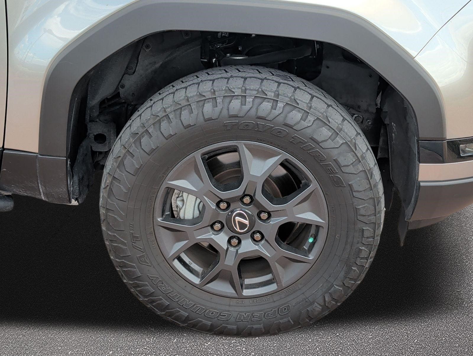 Used 2025 Lexus GX 550 AWD/4WD image 7