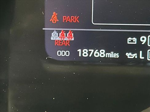 Used 2024 Toyota Tundra Limited AWD/4WD image 29
