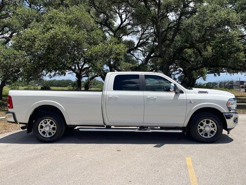 Used 2019 RAM 3500 Laramie RWD image 4