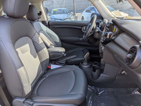 Used 2021 MINI Cooper 2-Door Hardtop FWD image 14
