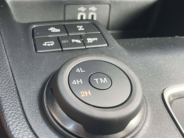 Used 2023 Ford Ranger Lariat w/ FX4 Off-Road Package AWD/4WD image 31