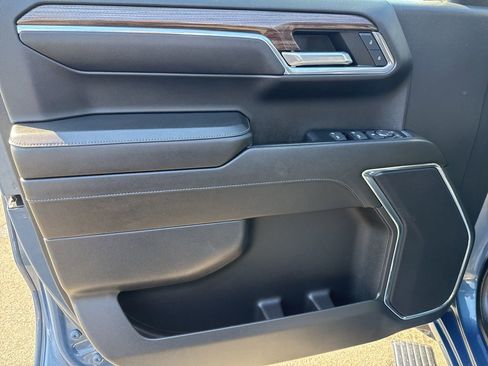 Used 2024 Chevrolet Silverado 1500 LT image 16