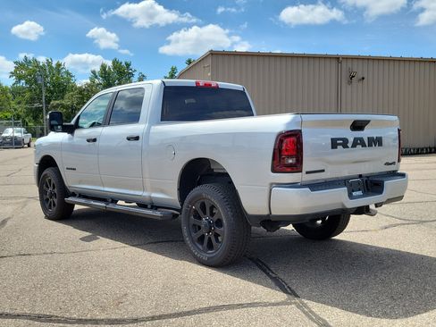 Used 2026 RAM 2500 Big Horn AWD/4WD image 3