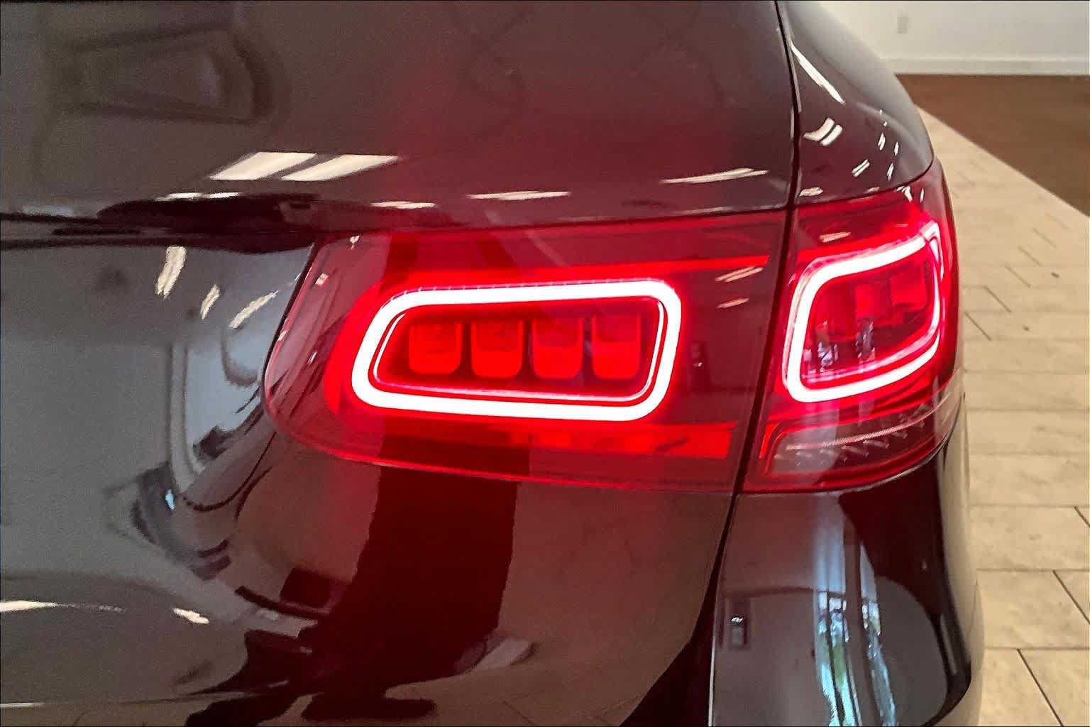 Used 2020 Mercedes-Benz GLC 300 image 9